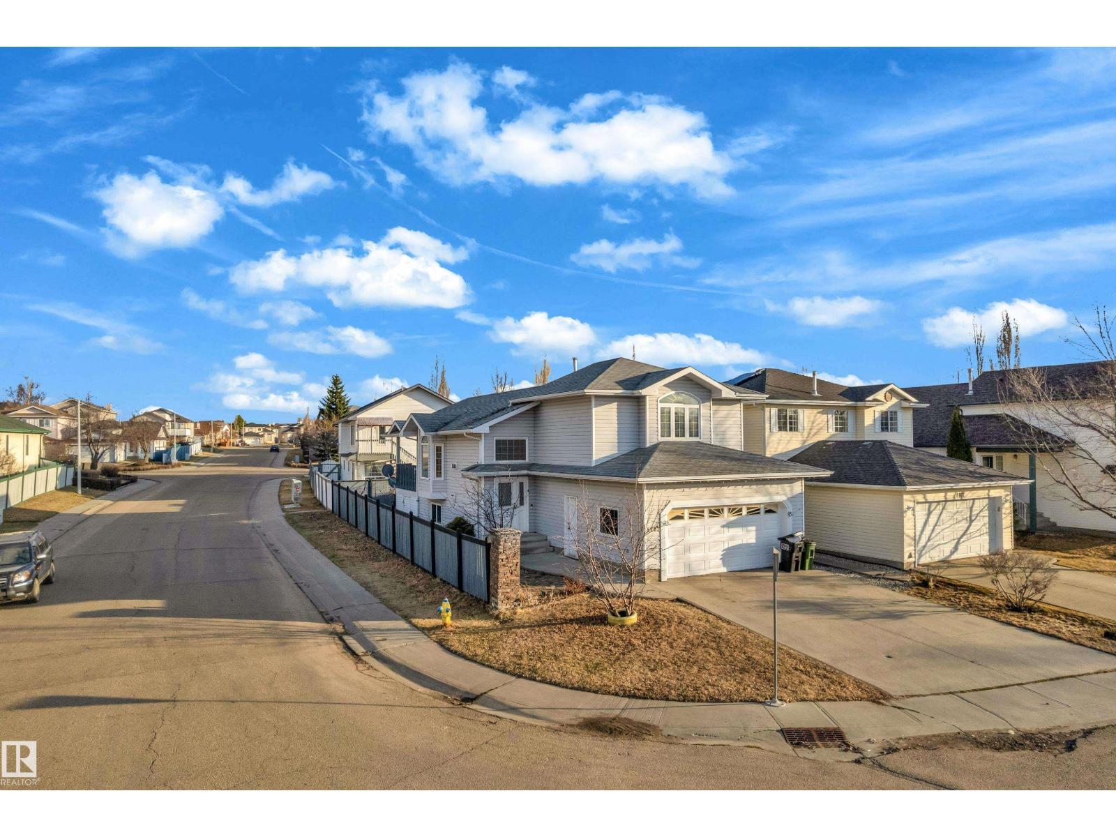 4103 37A Av Nw, Edmonton, AB