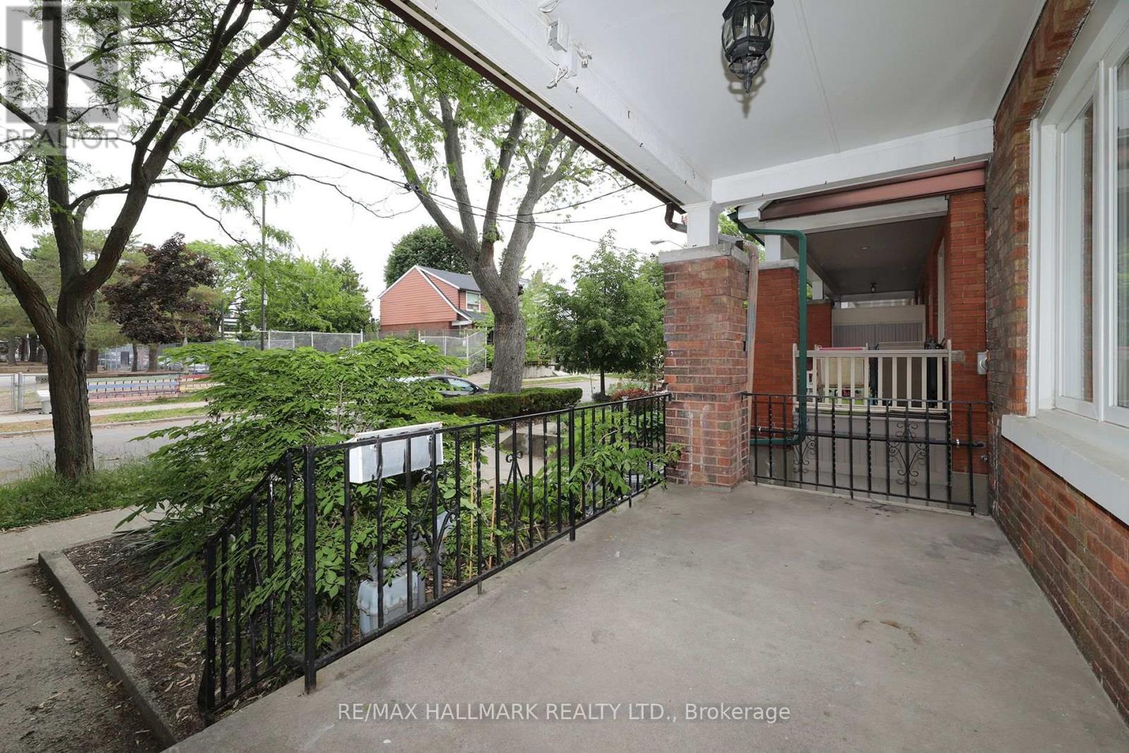 259 Wolverleigh Boulevard, Toronto, ON