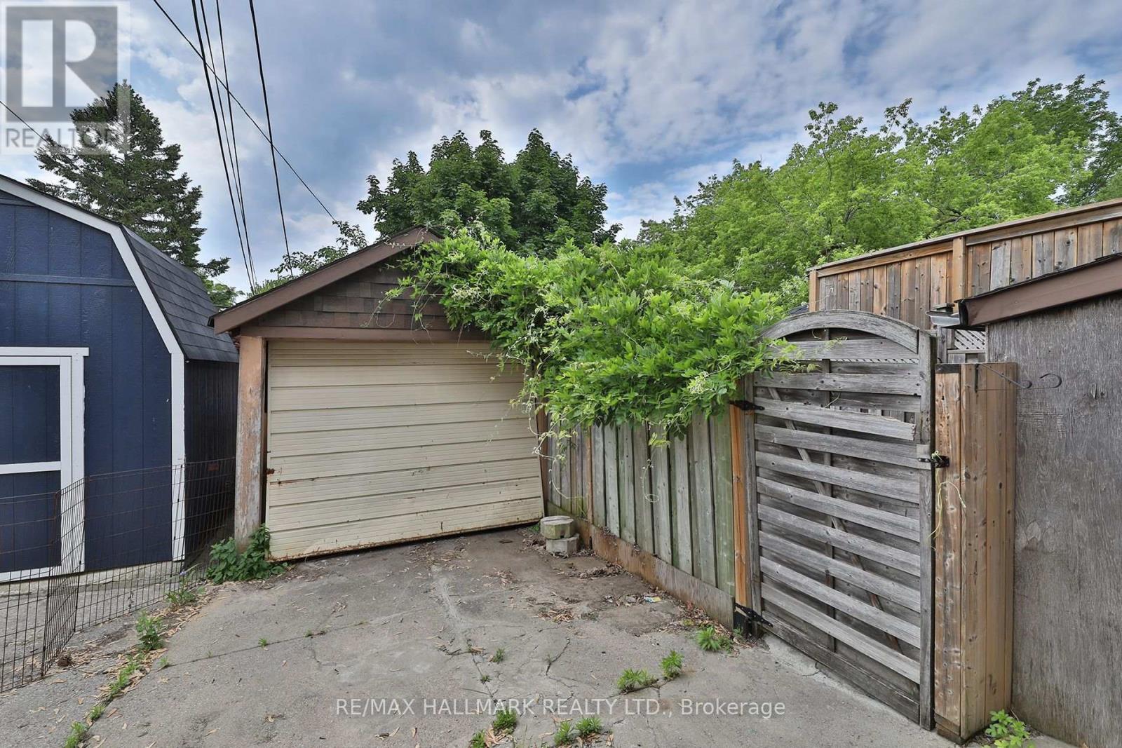 259 Wolverleigh Boulevard, Toronto, ON