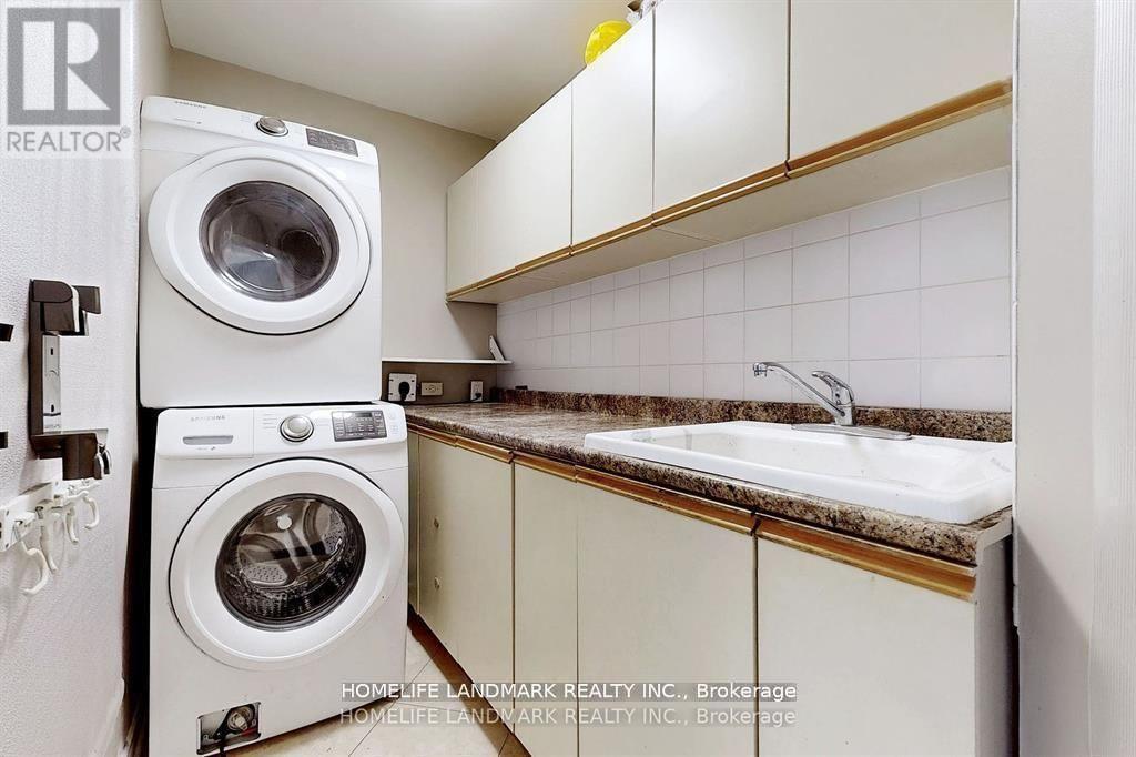 3452 Cherrington Crescent, Mississauga, ON