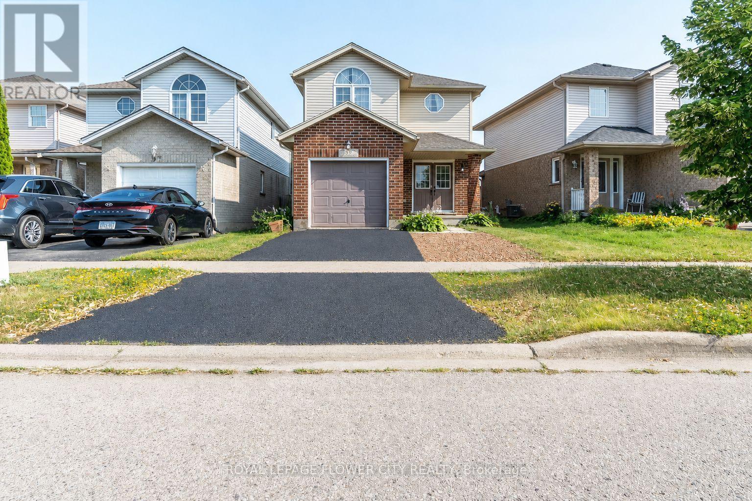 99 Windflower Drive, Kitchener, ON - Outdoor With Facade