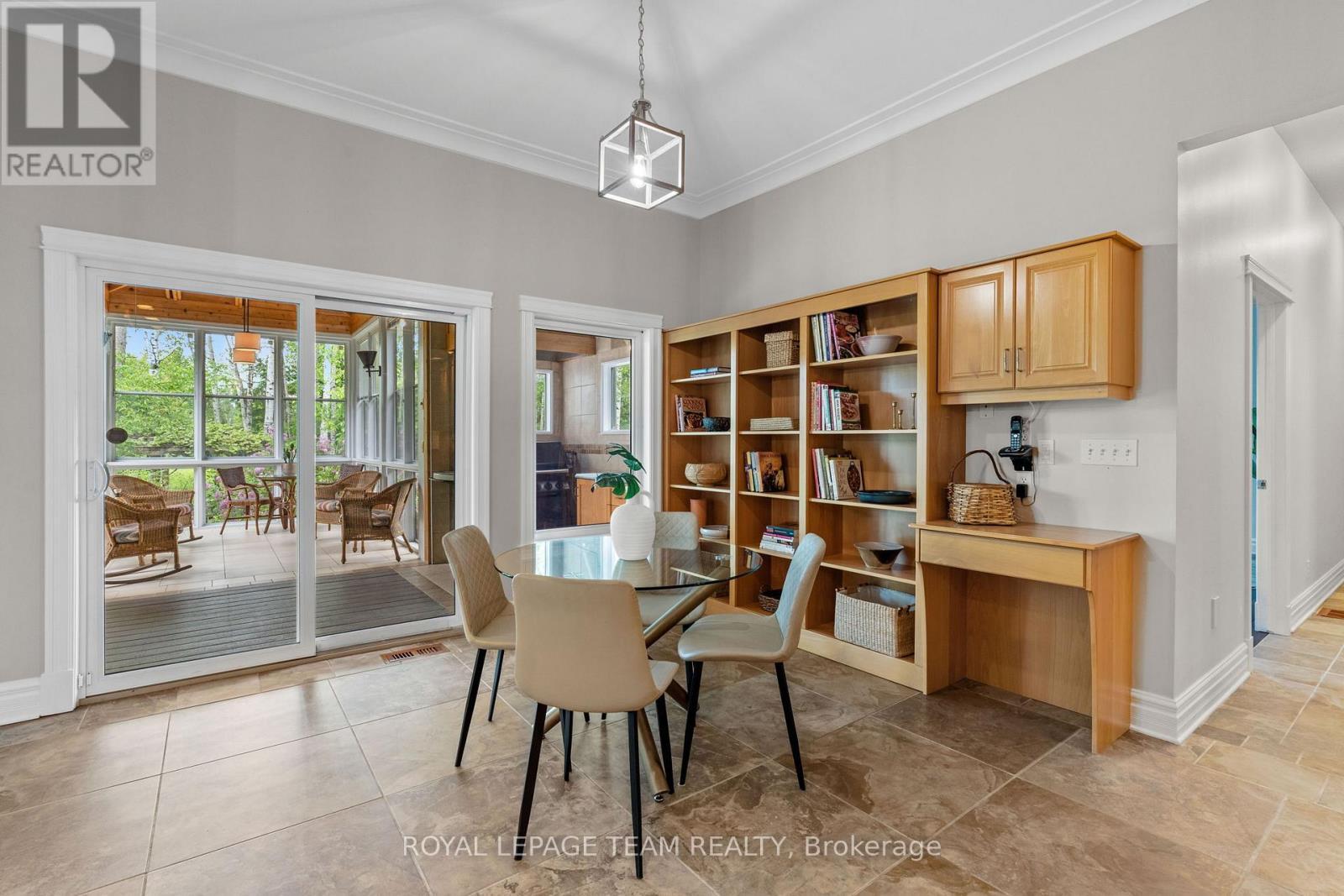 1526 Carsonby Road E, Ottawa, ON