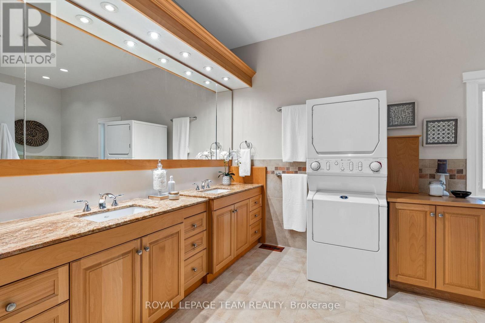1526 Carsonby Road E, Ottawa, ON