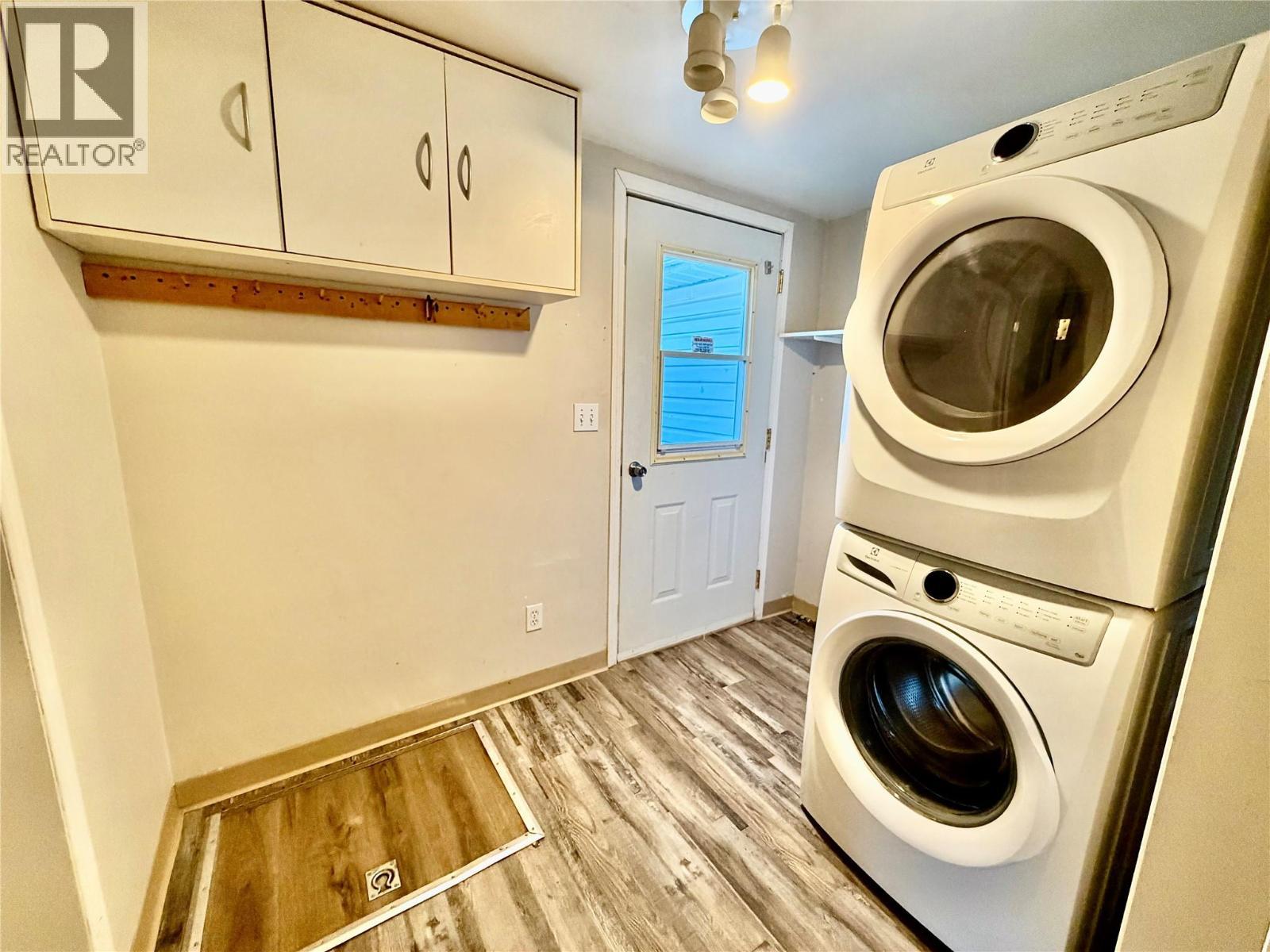 832 106 Avenue, Dawson Creek, BC - Indoor Photo Showing Laundry Room