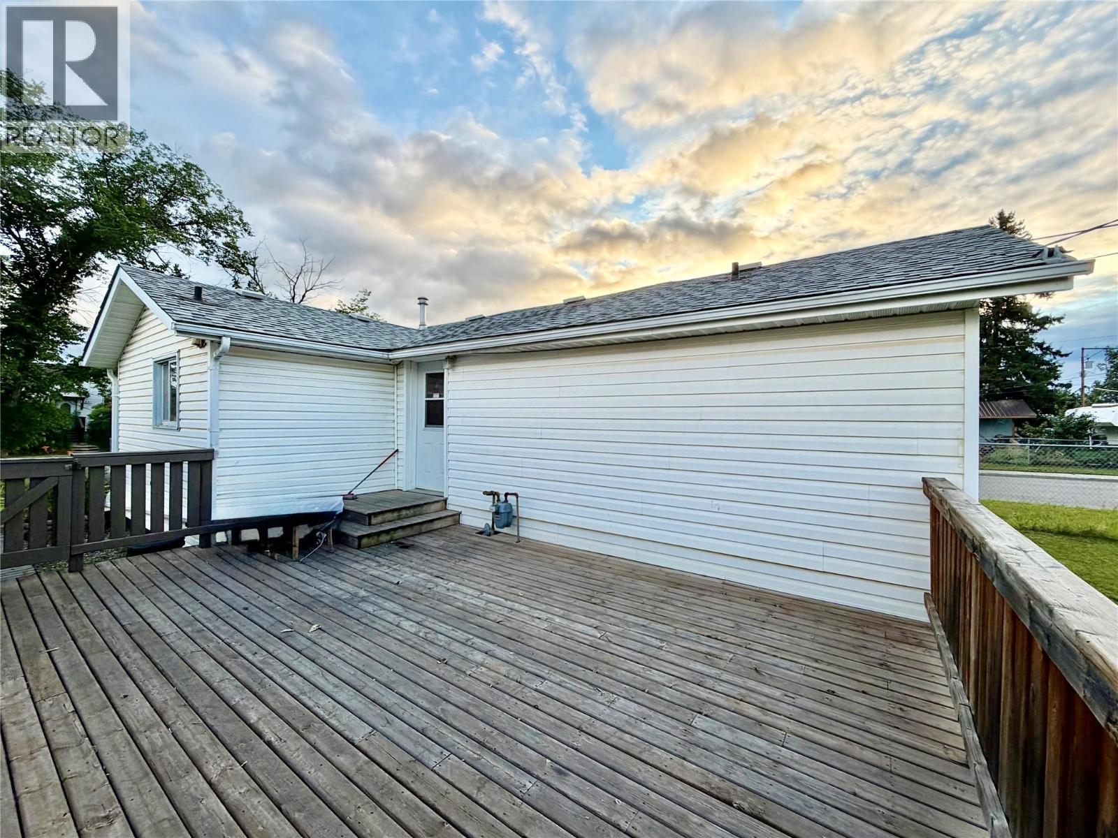 832 106 Avenue, Dawson Creek, BC - Outdoor
