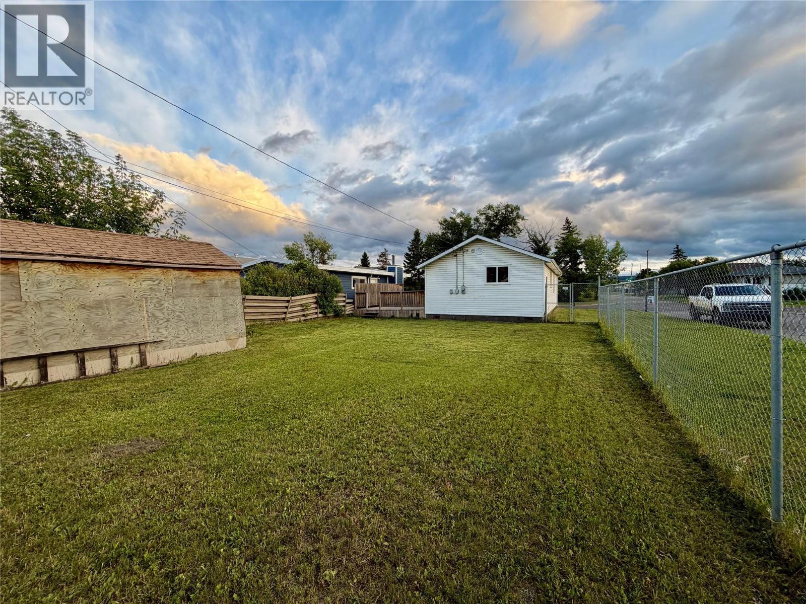 832 106 Avenue, Dawson Creek, BC - Outdoor