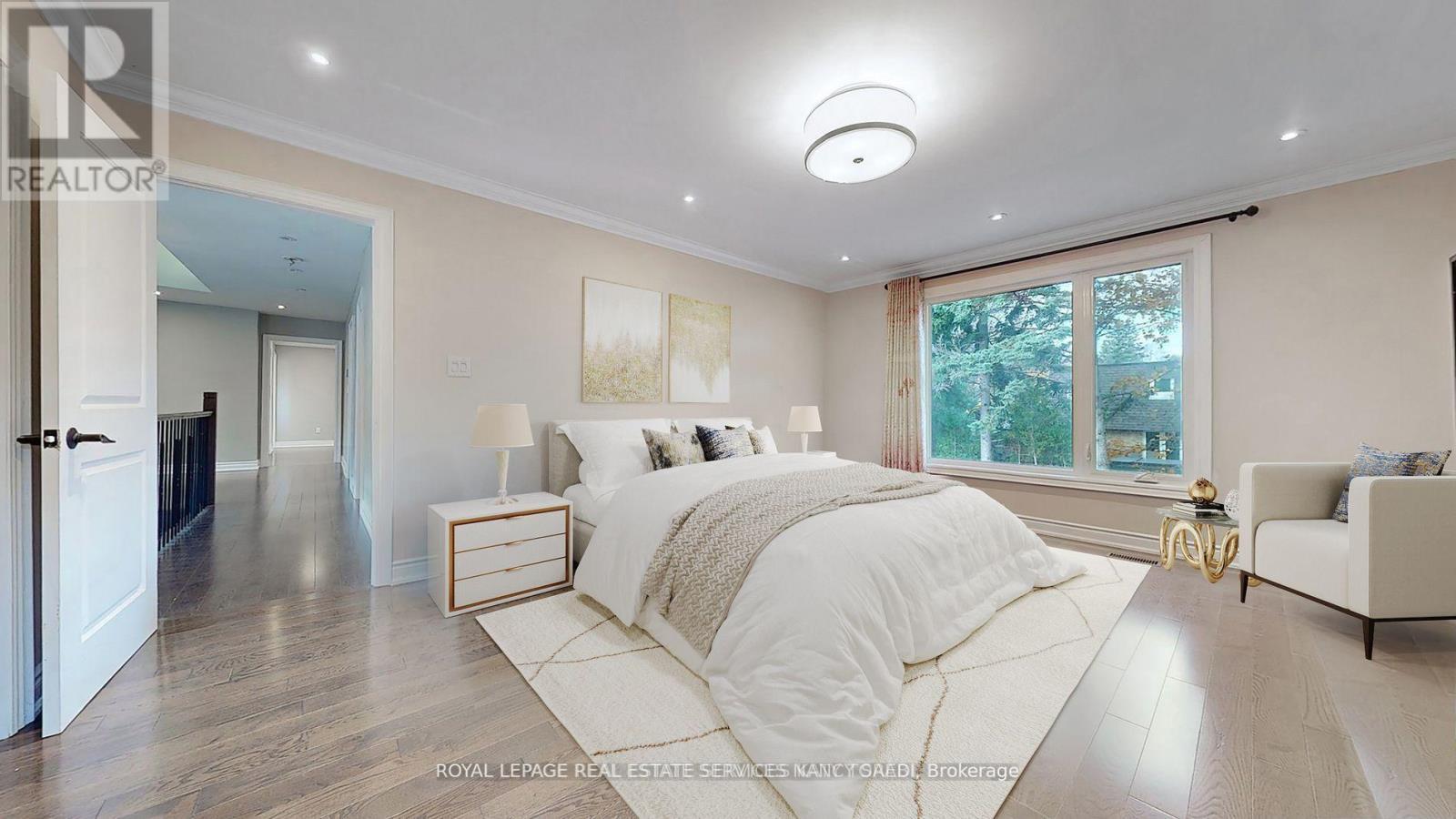 136 Denlow Boulevard, Toronto, ON