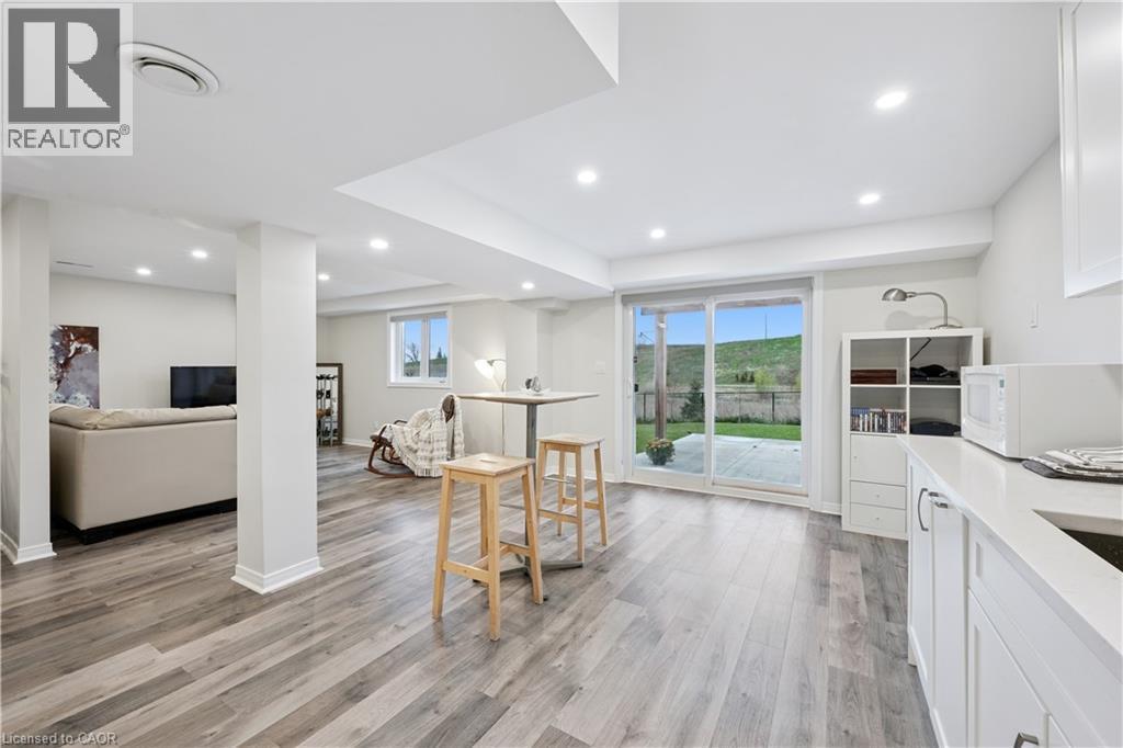 87 Ridge Road, Cambridge, ON