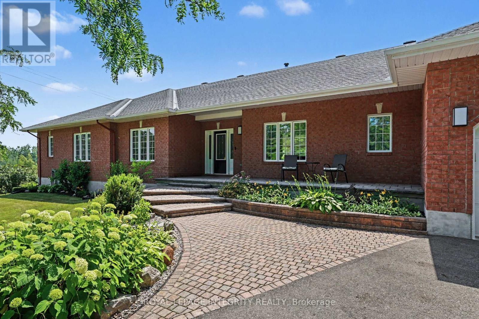 2602 Manotick Station Road, Ottawa, ON