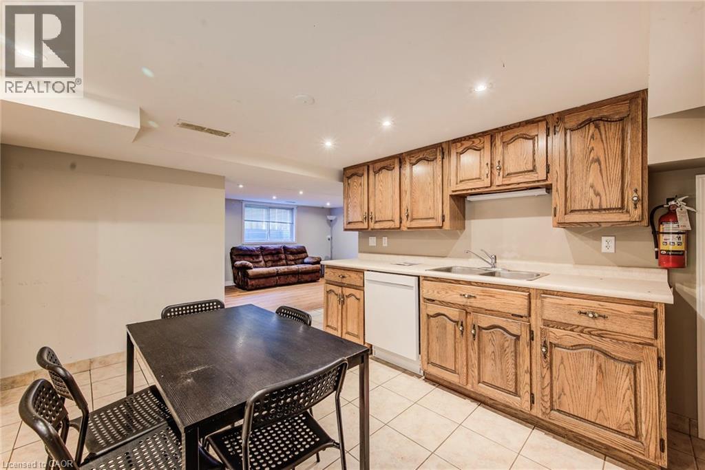 139 Elgin Crescent, Waterloo, ON