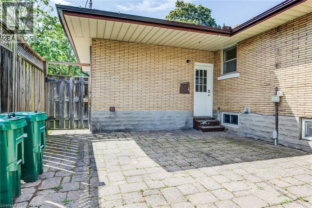 139 Elgin Crescent, Waterloo, ON