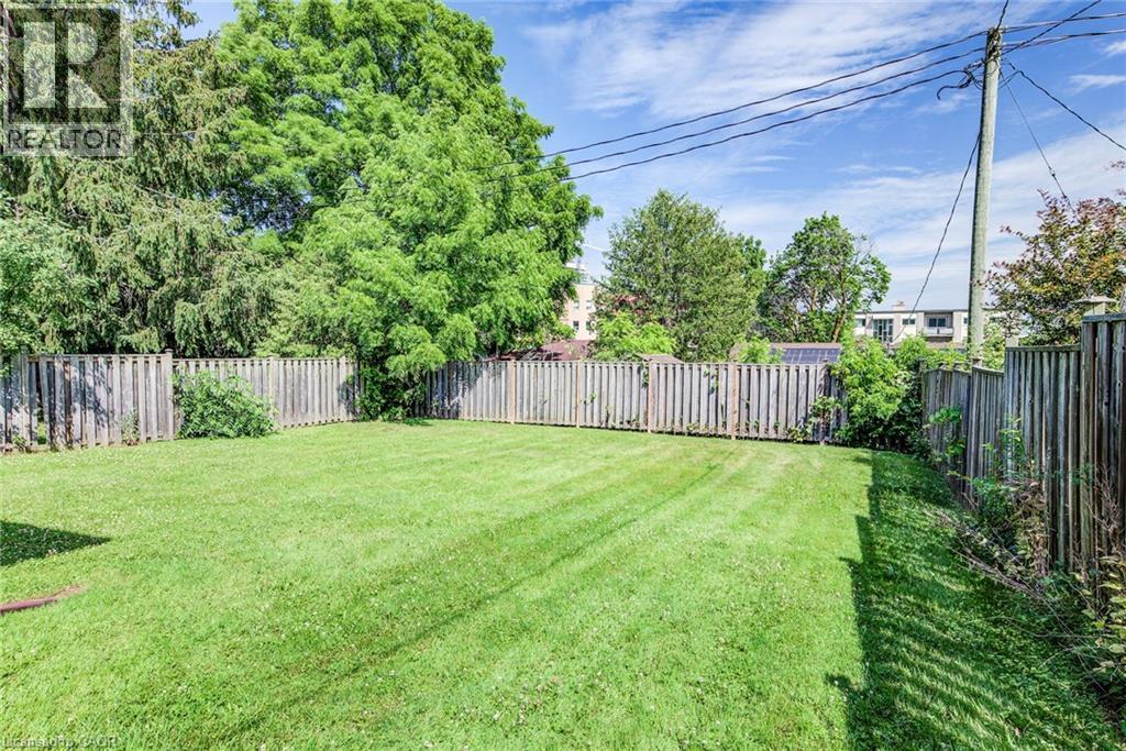 139 Elgin Crescent, Waterloo, ON