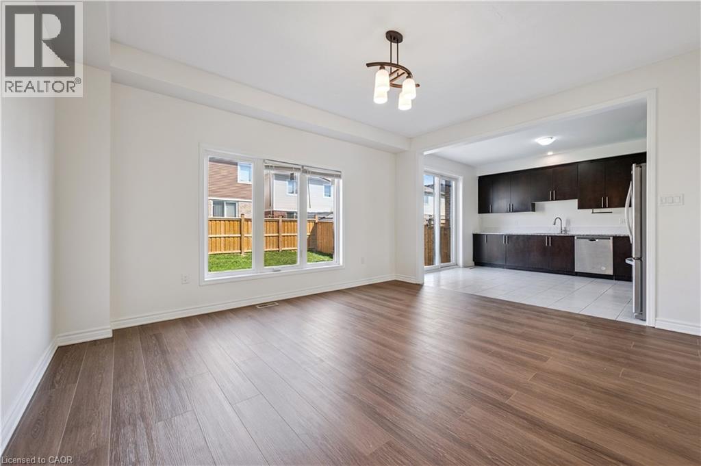 267 Grovehill Crescent, Kitchener, ON - Indoor Photo Showing Living Room