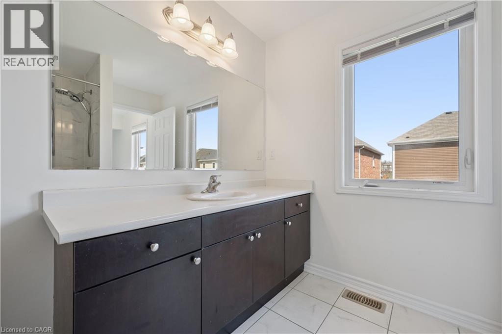 267 Grovehill Crescent, Kitchener, ON - Indoor Photo Showing Bathroom