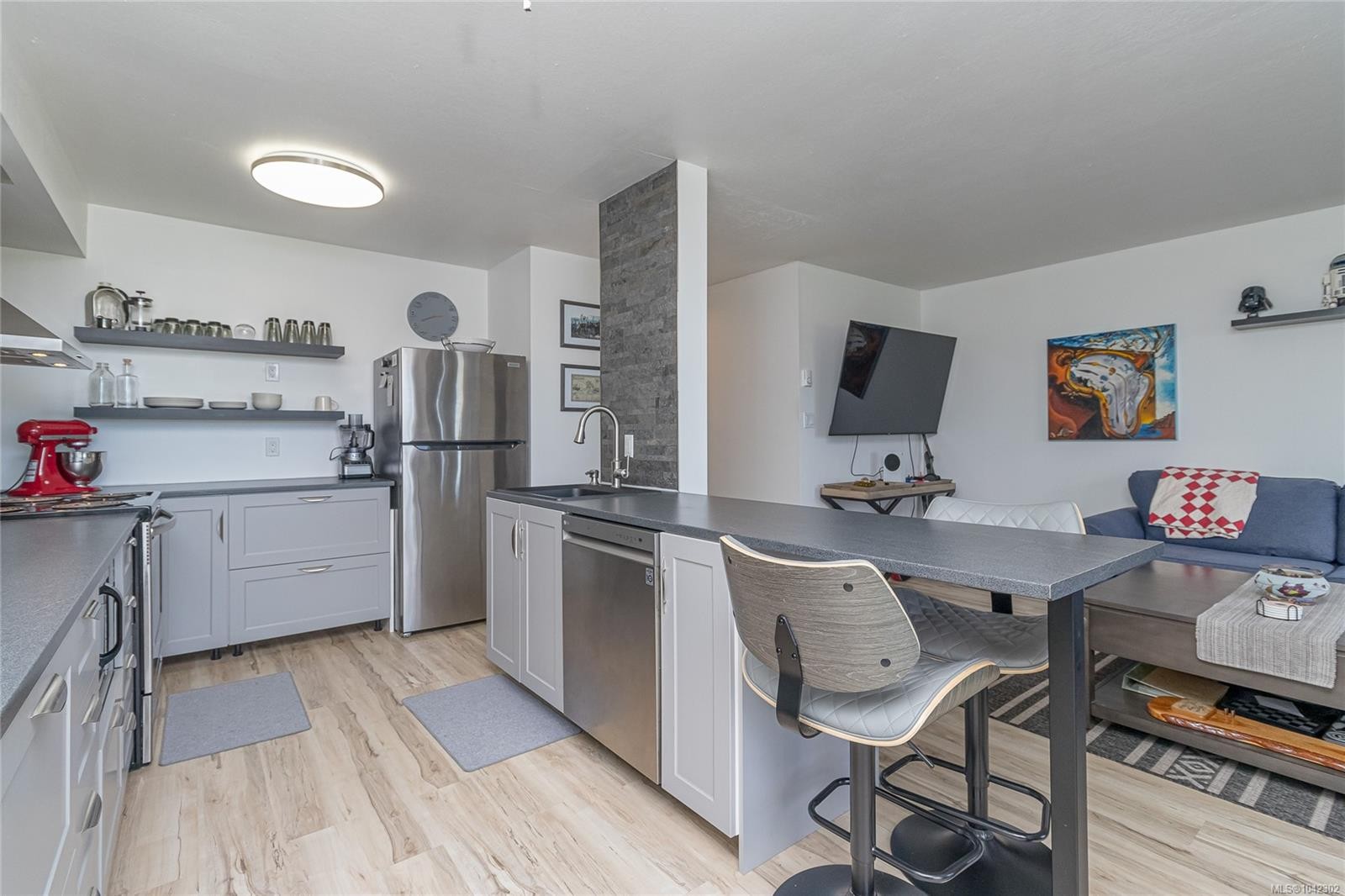 #107-9916 Daniel St, Chemainus, BC