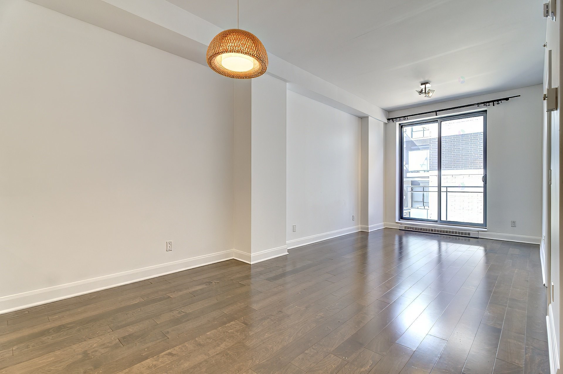 Dining Room - 908-1181 Rue Bishop, Montréal (Ville-Marie), QC