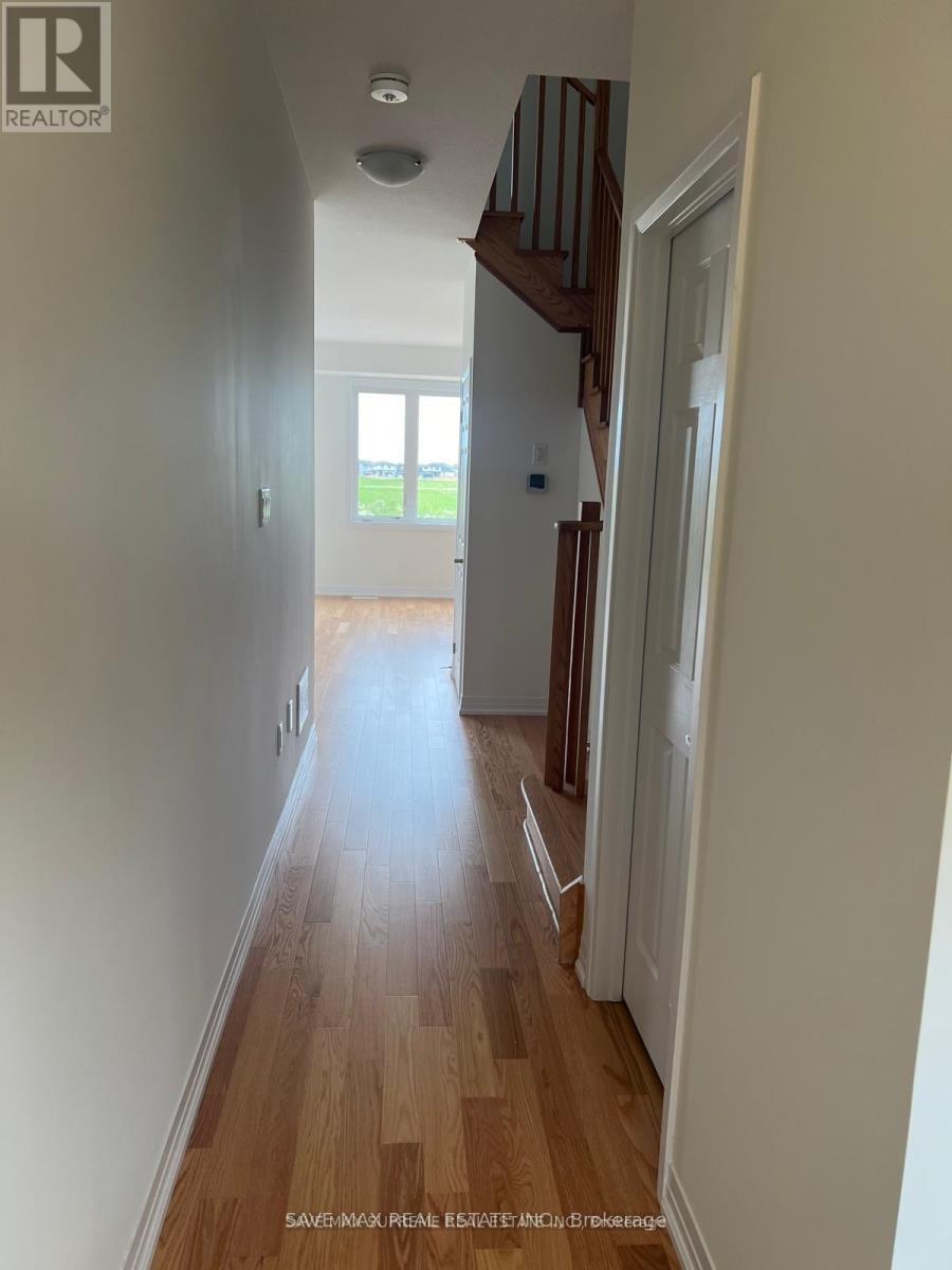96 Selection Heights, Thorold, ON - Indoor Photo Showing Other Room