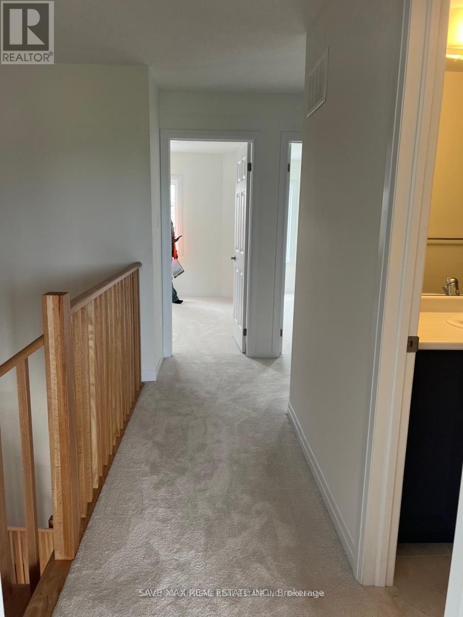 96 Selection Heights, Thorold, ON - Indoor Photo Showing Other Room