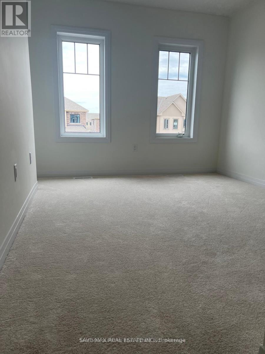 96 Selection Heights, Thorold, ON - Indoor Photo Showing Other Room