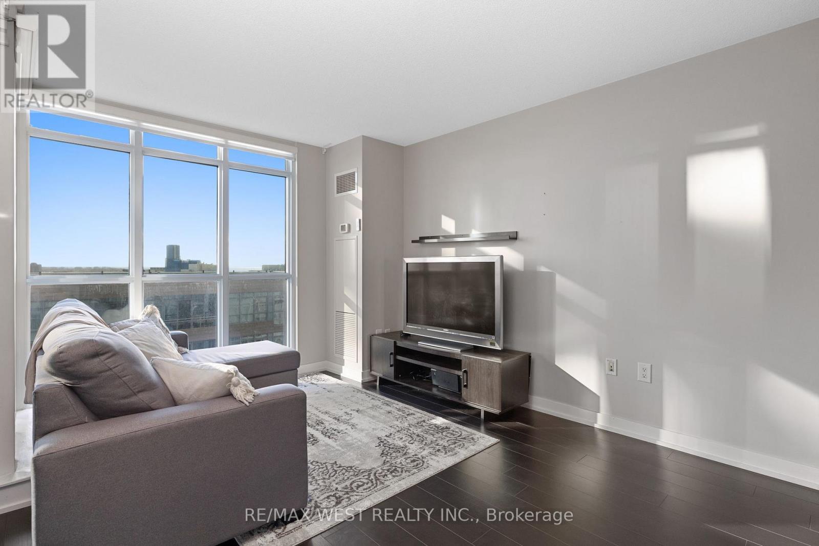 1106 - 15 Iceboat Terrace, Toronto, ON