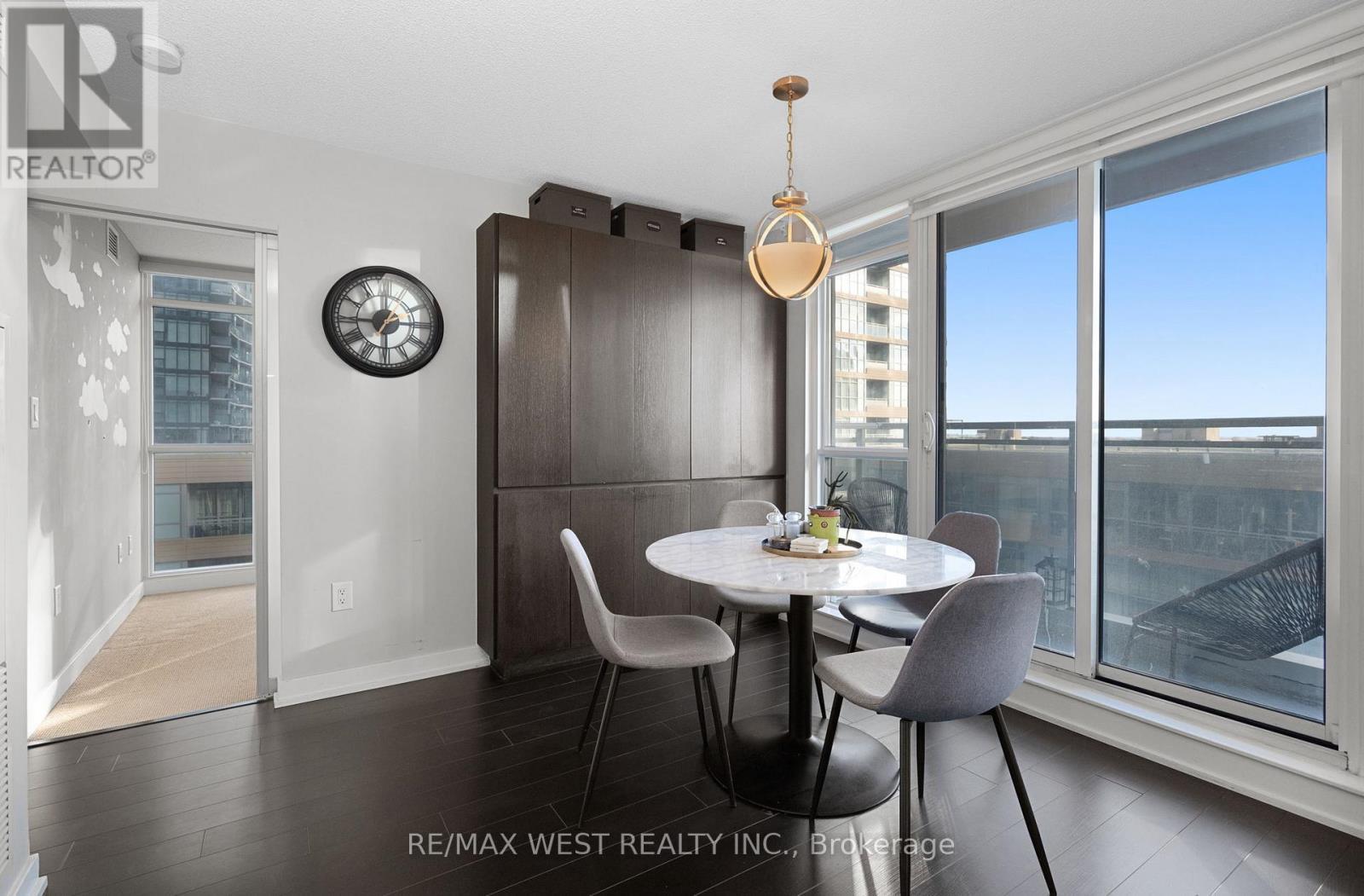 1106 - 15 Iceboat Terrace, Toronto, ON