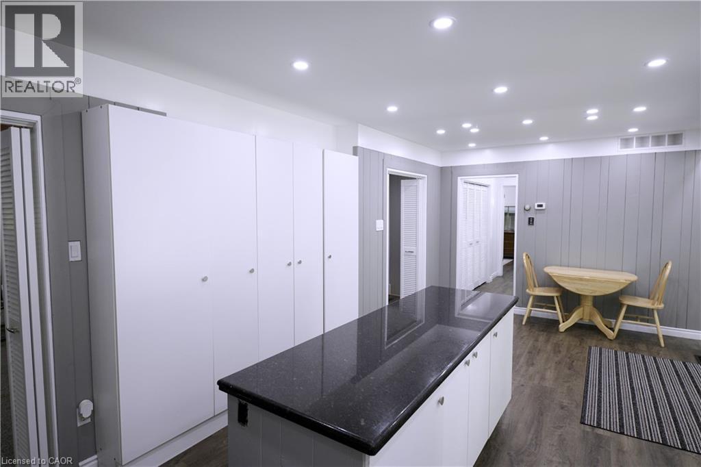 560 Crane Court, Burlington, ON