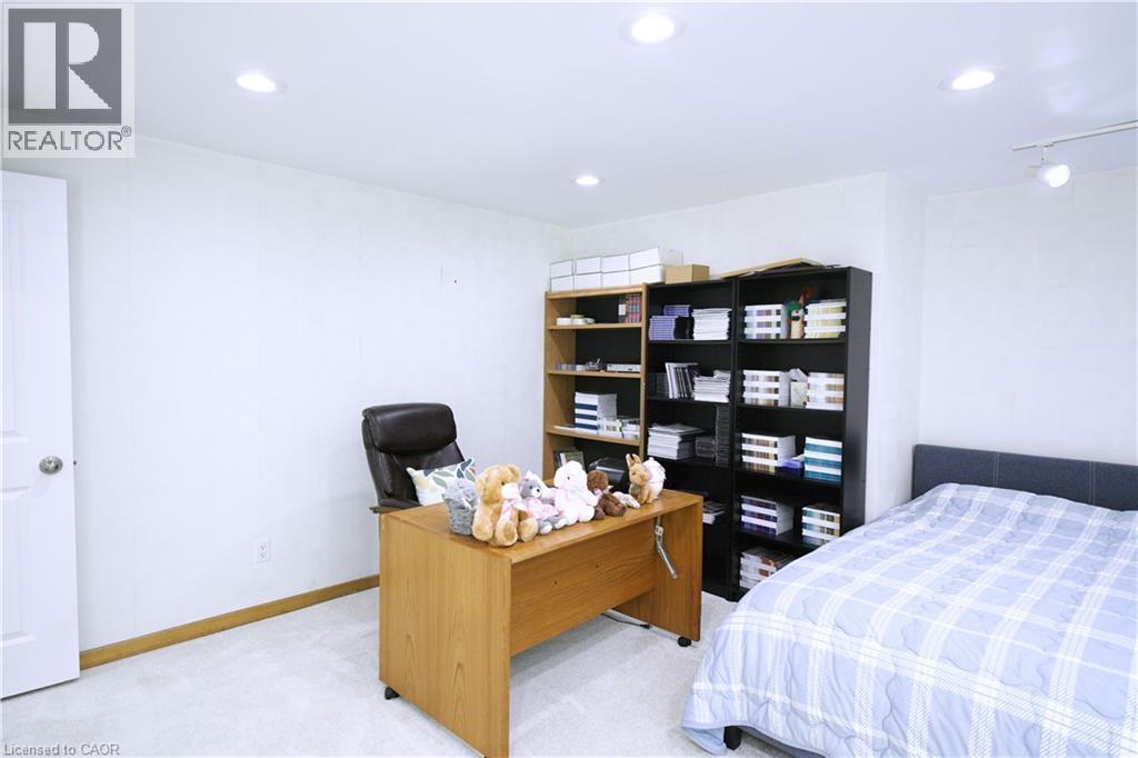 560 Crane Court, Burlington, ON