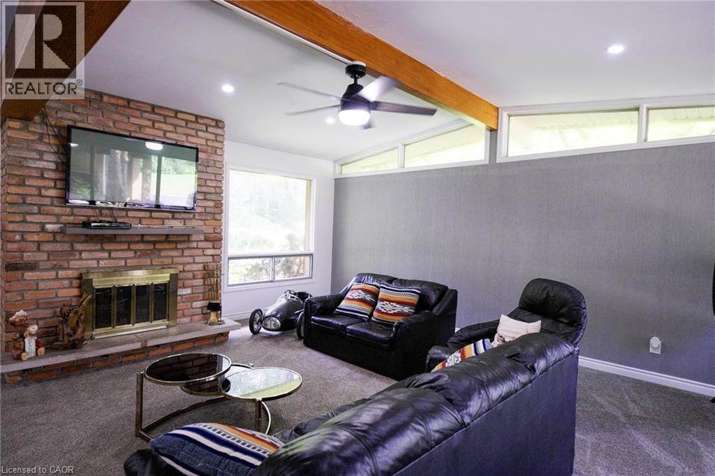 560 Crane Court, Burlington, ON