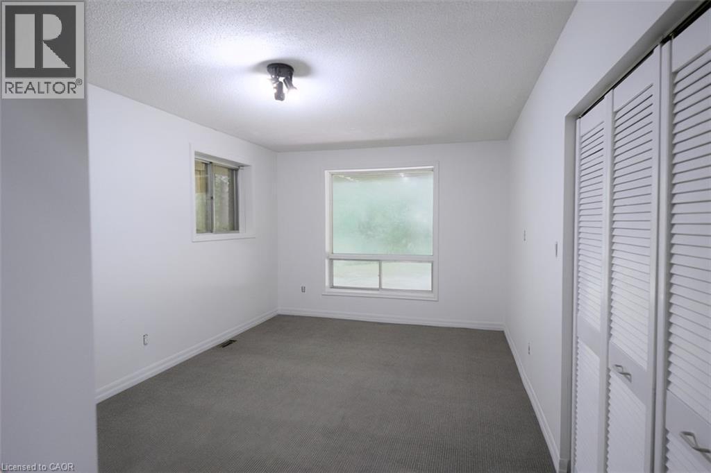 560 Crane Court, Burlington, ON