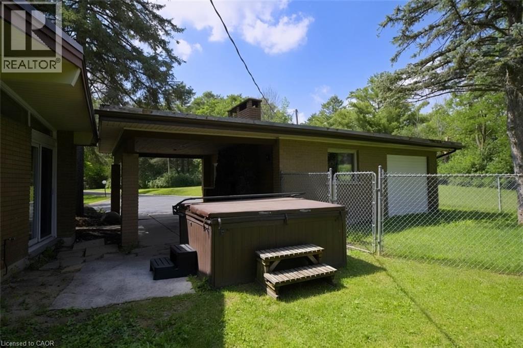 560 Crane Court, Burlington, ON