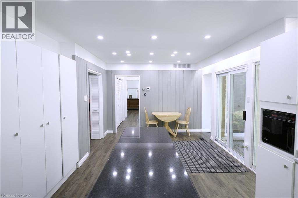 560 Crane Court, Burlington, ON