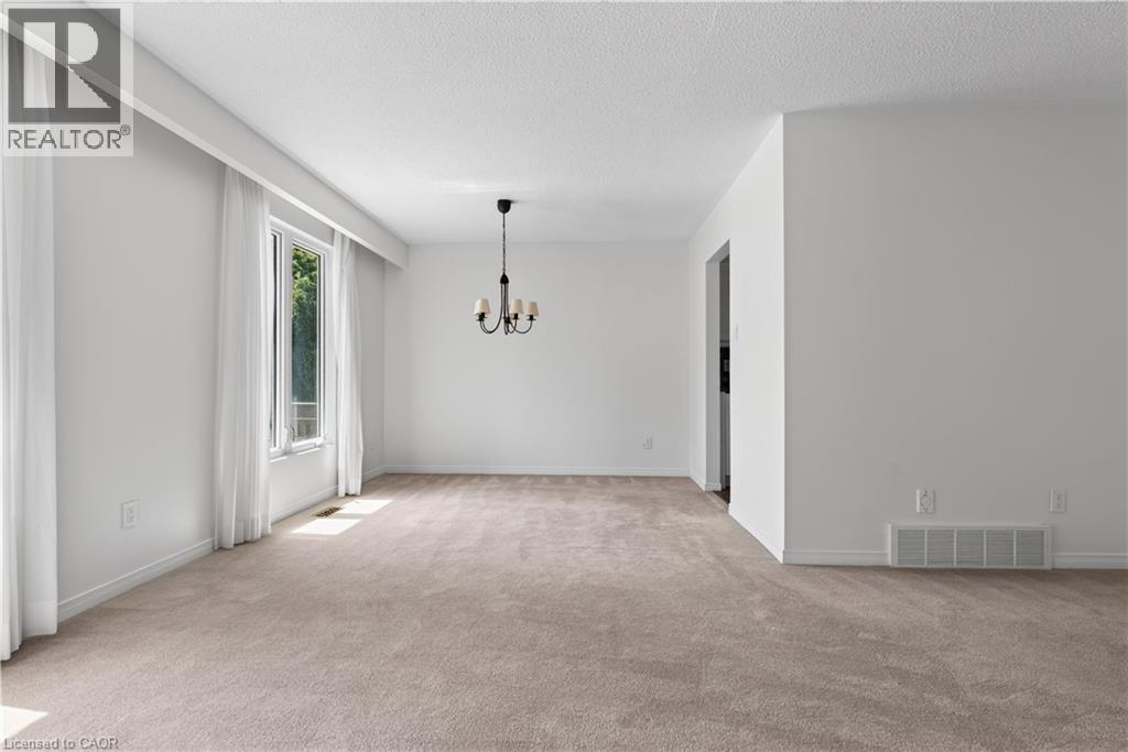 5051 Brady Avenue, Burlington, ON