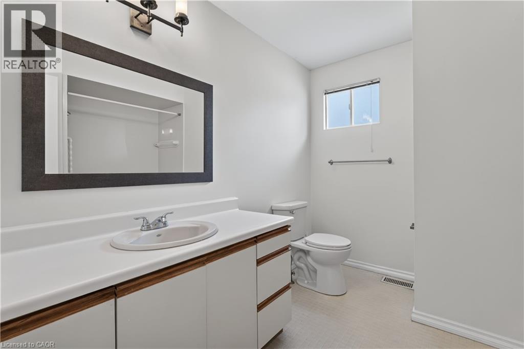 5051 Brady Avenue, Burlington, ON