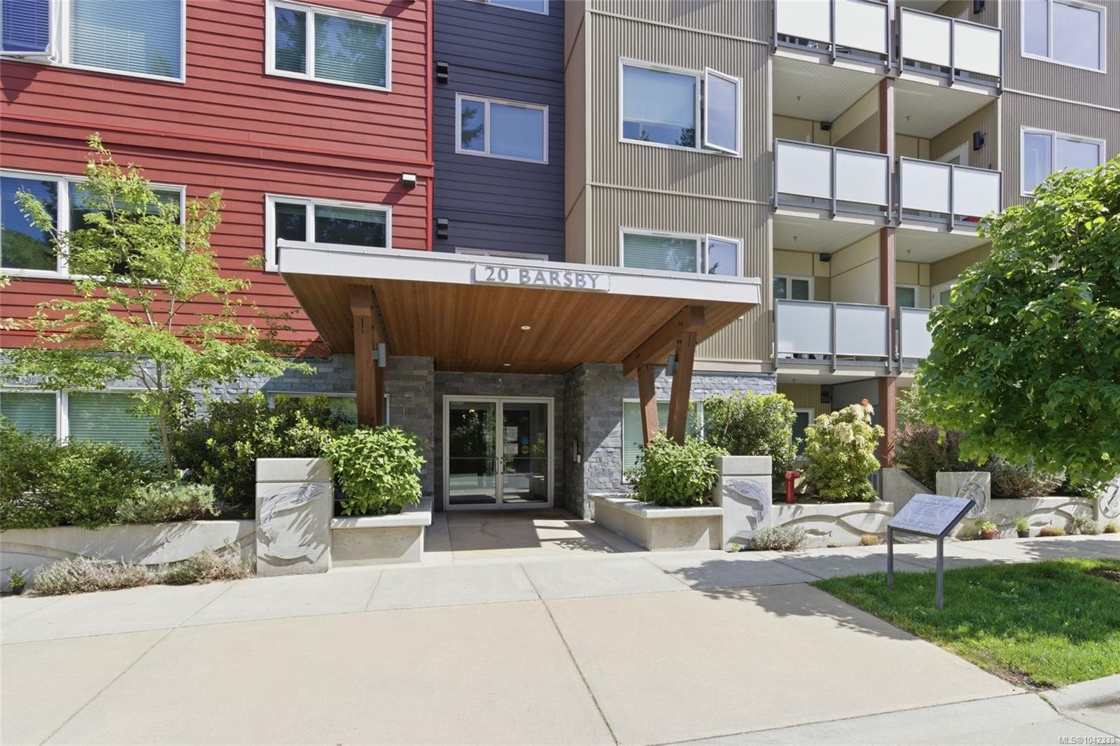 #308-20 Barsby Ave, Nanaimo, BC