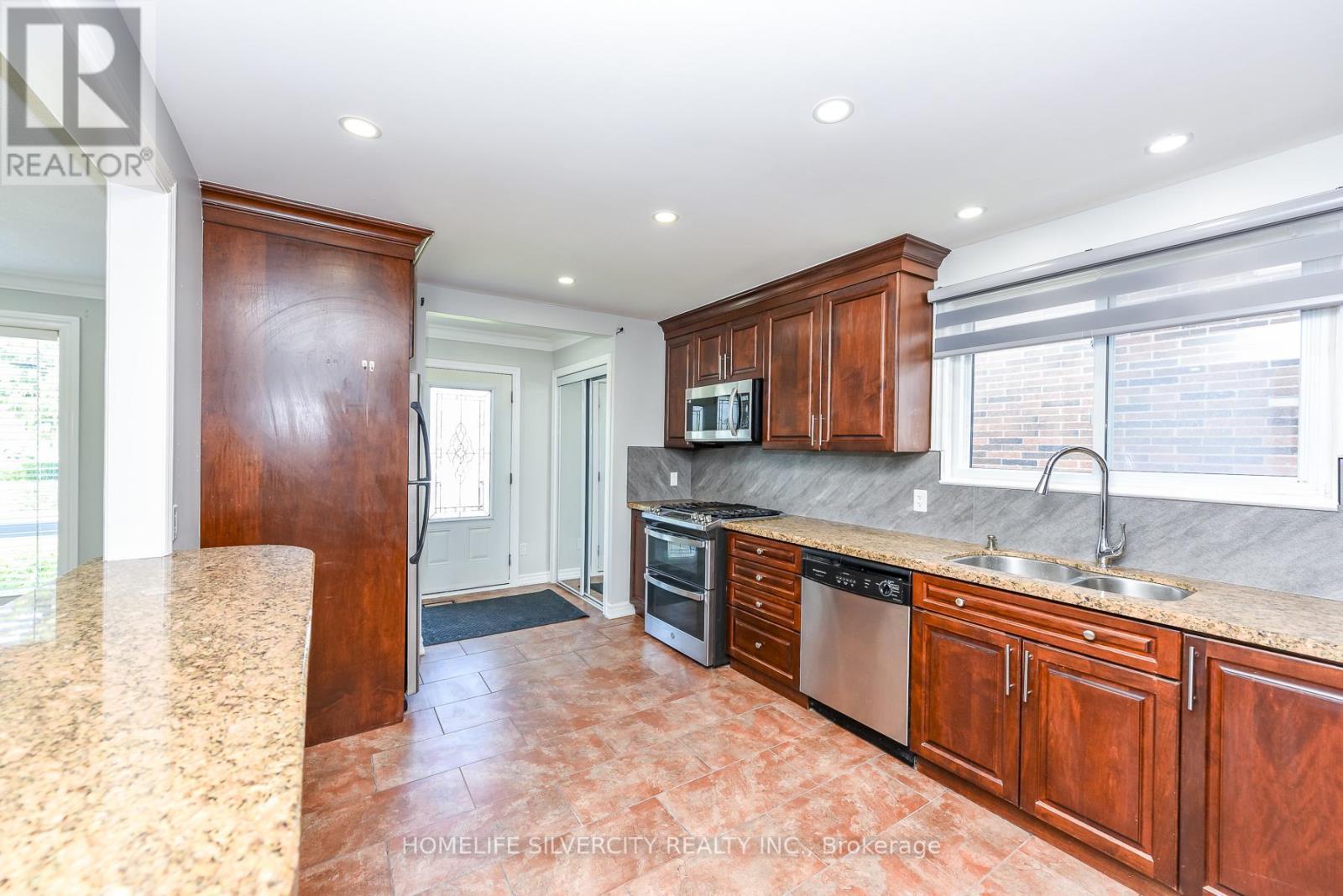 3622 Dunrankin Drive, Mississauga, ON