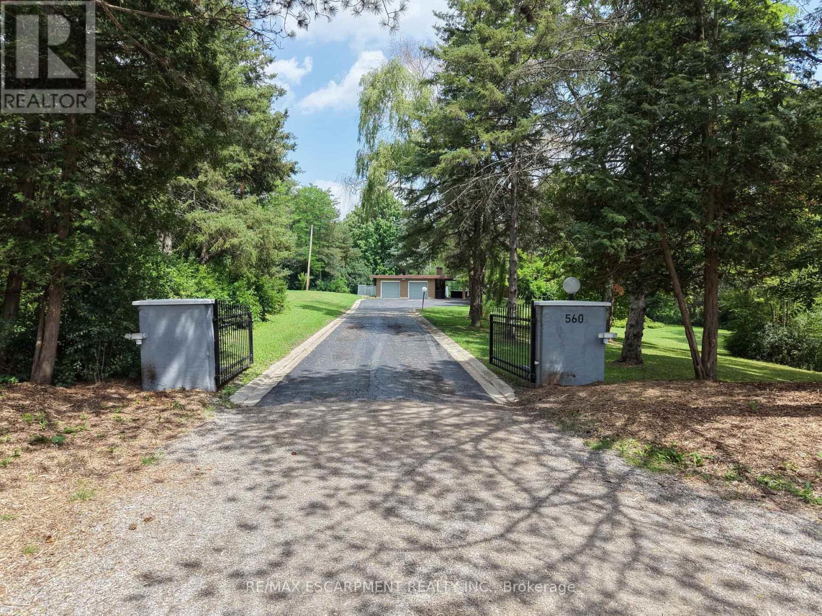560 Crane Court, Burlington, ON