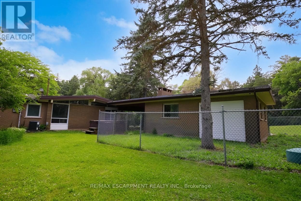 560 Crane Court, Burlington, ON