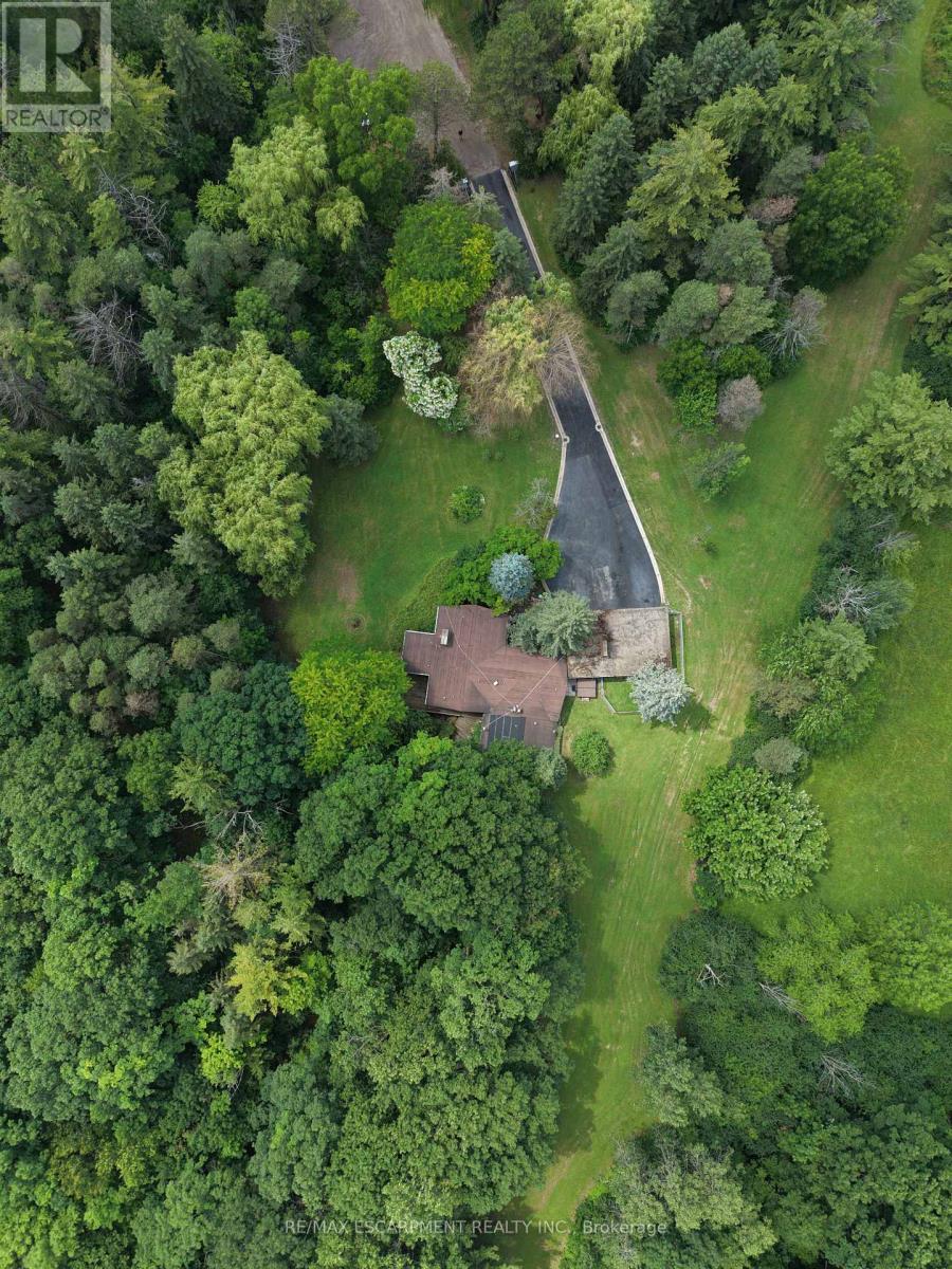 560 Crane Court, Burlington, ON