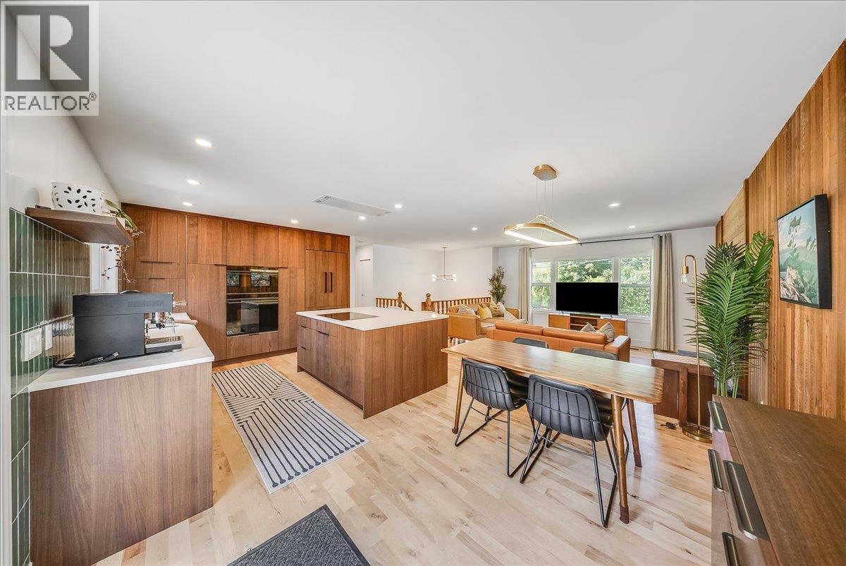 2108 Third Avenue, Rossland, BC