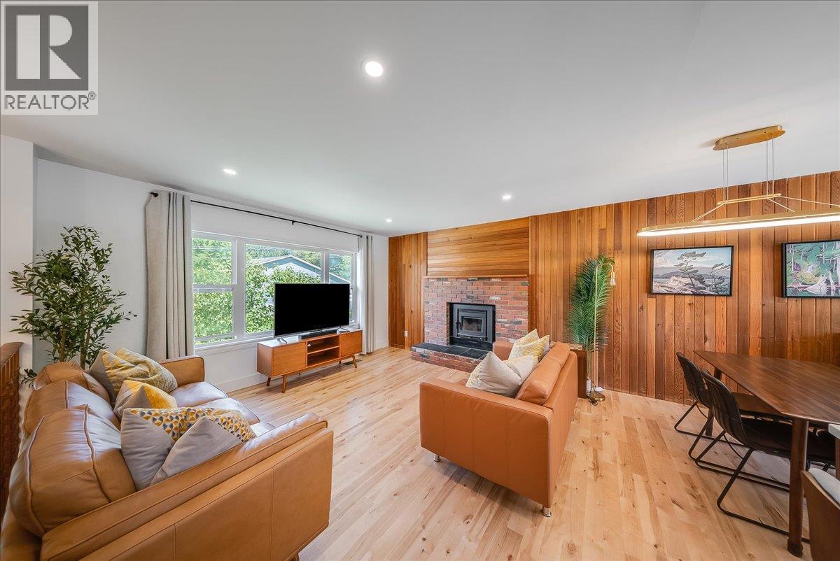 2108 Third Avenue, Rossland, BC