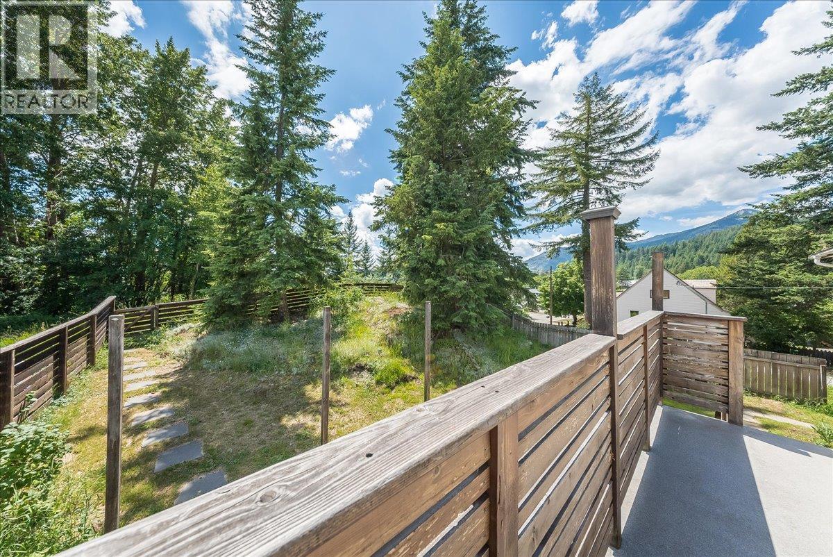 2108 Third Avenue, Rossland, BC
