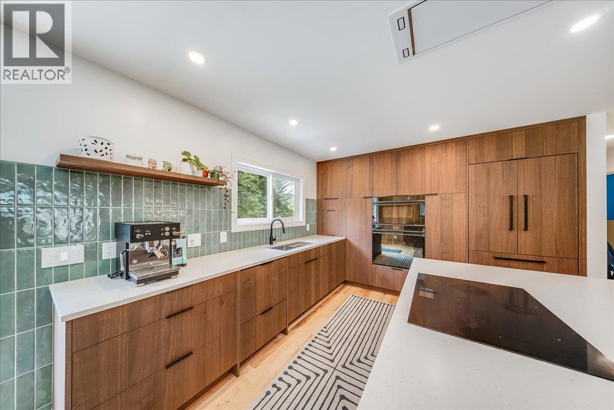 2108 Third Avenue, Rossland, BC