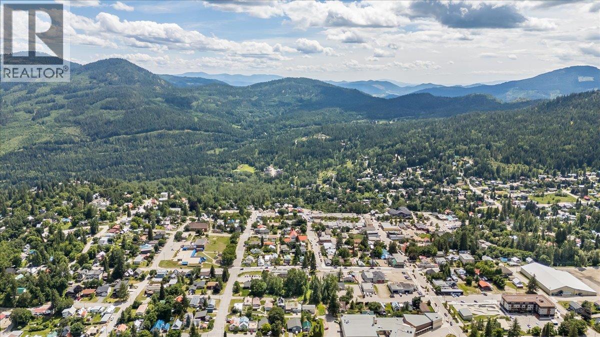 2108 Third Avenue, Rossland, BC