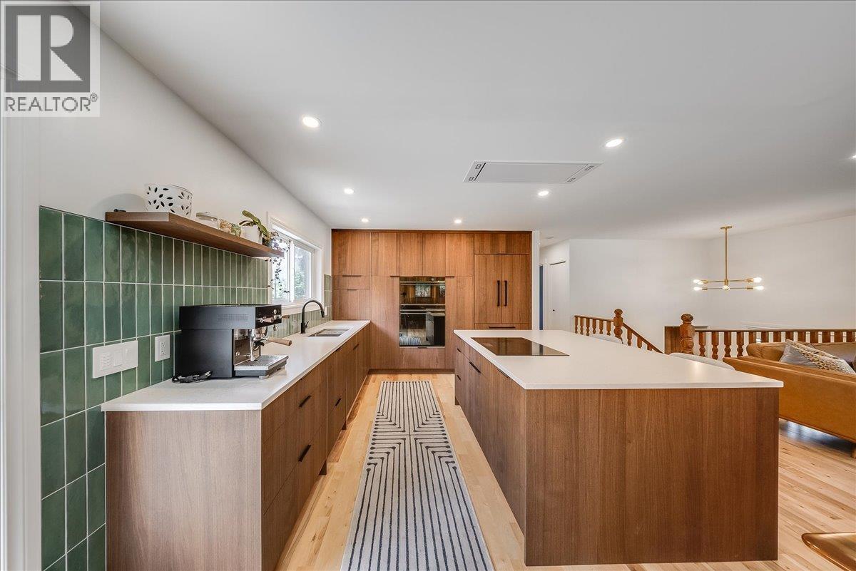 2108 Third Avenue, Rossland, BC