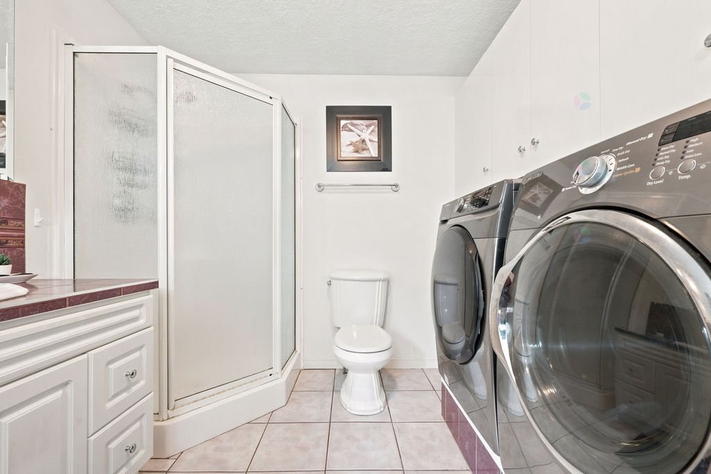 Bathroom - 111 Ch. Des Rapides, Mansfield-Et-Pontefract, QC - Indoor Photo Showing Laundry Room