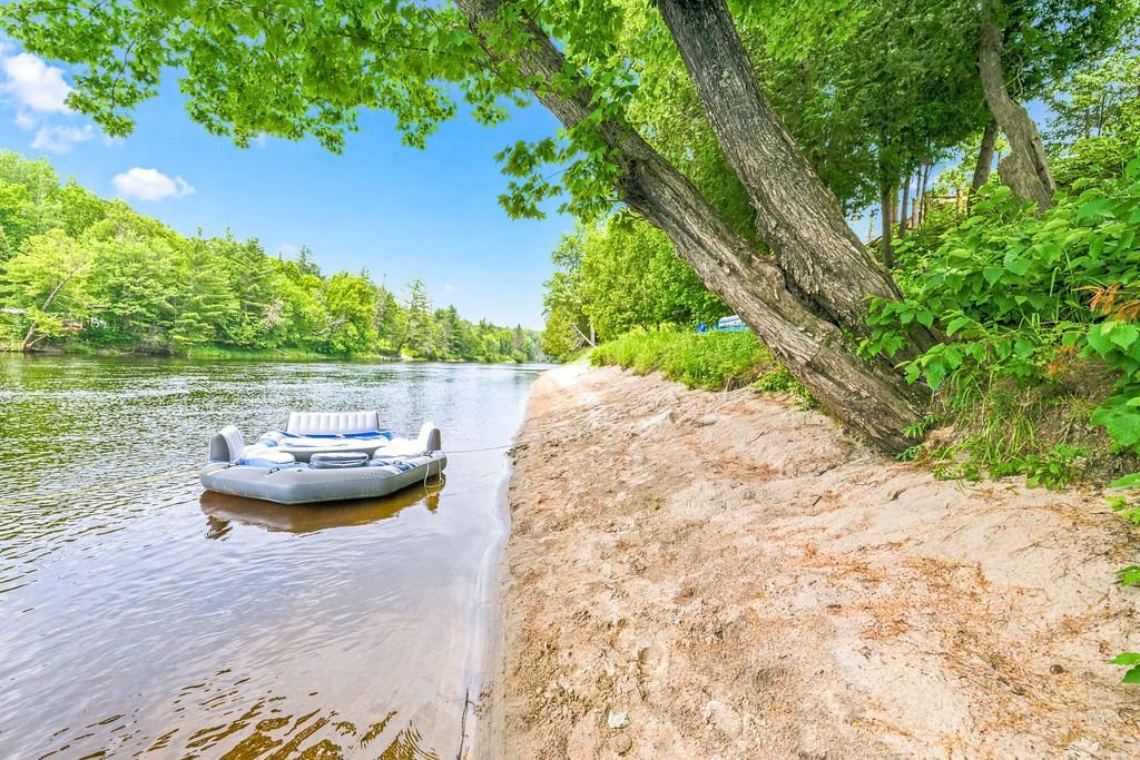 Water access - 111 Ch. Des Rapides, Mansfield-Et-Pontefract, QC - Outdoor With Body Of Water