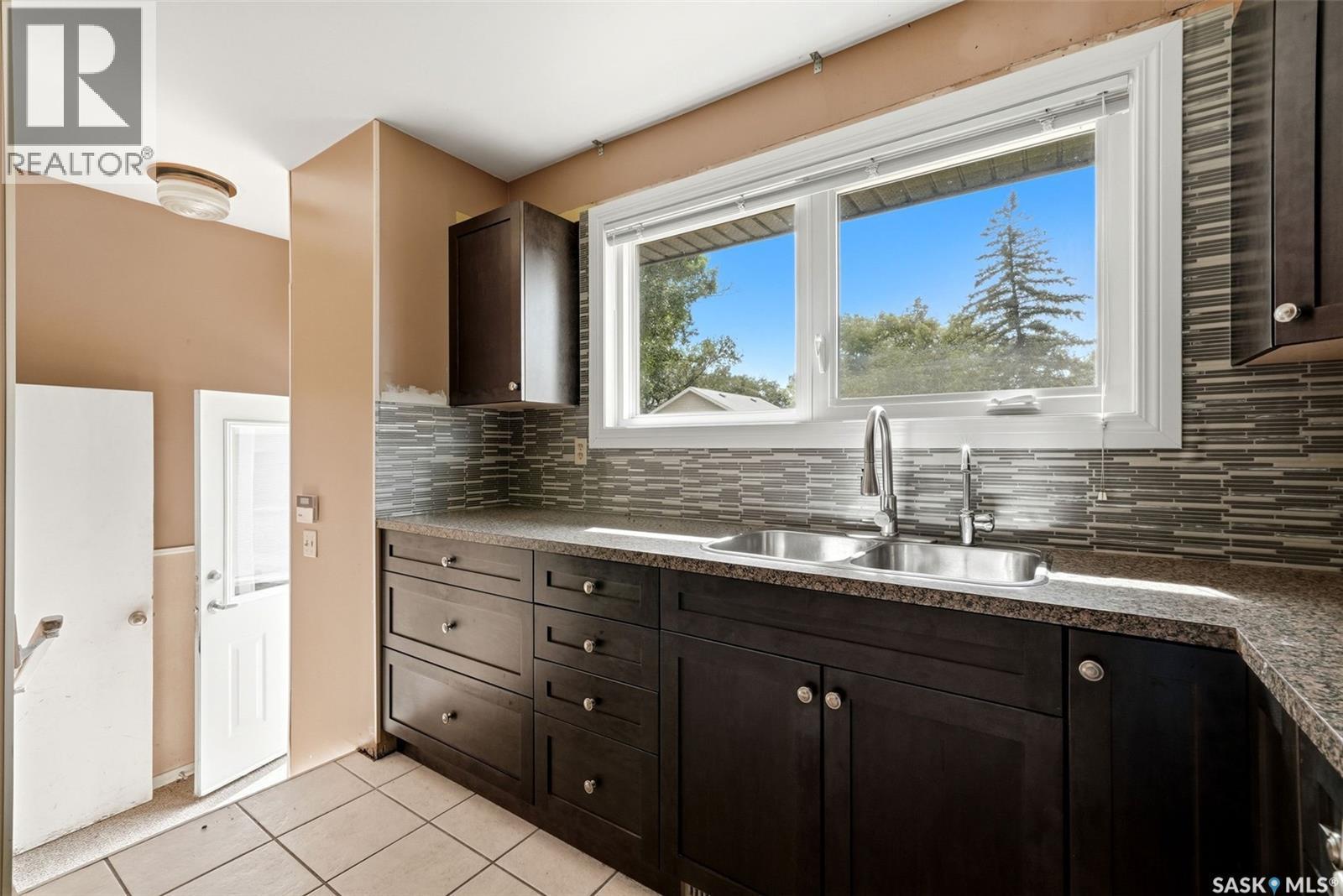 6 Osborne Crescent, Regina, SK