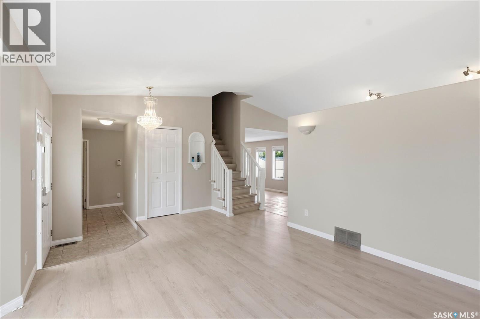 246 Brookmore Lane, Saskatoon, SK