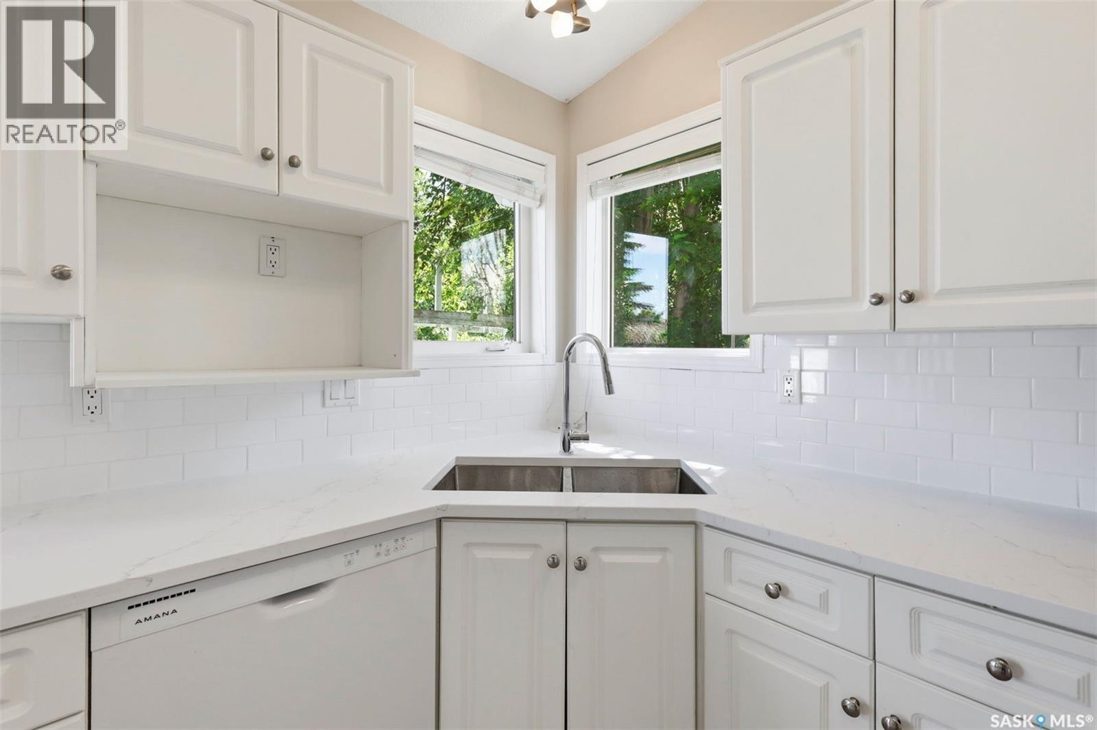 246 Brookmore Lane, Saskatoon, SK