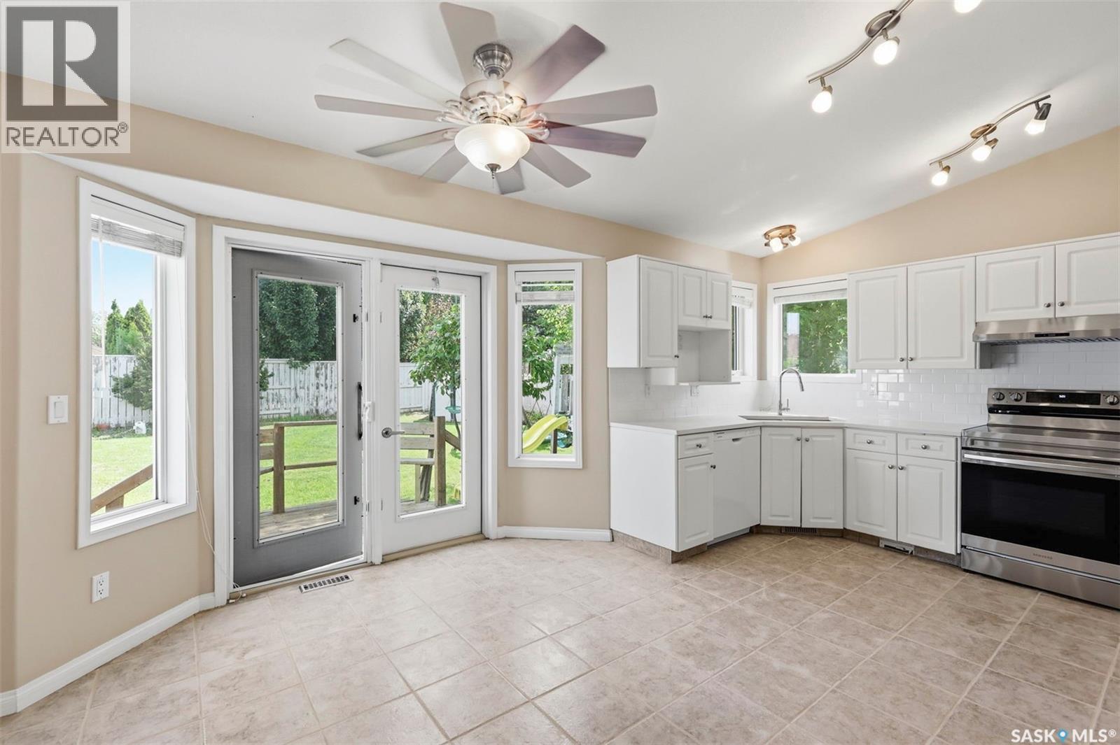246 Brookmore Lane, Saskatoon, SK